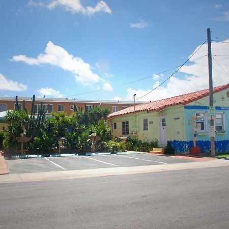 Angelfish Inn Hollywood Exterior photo