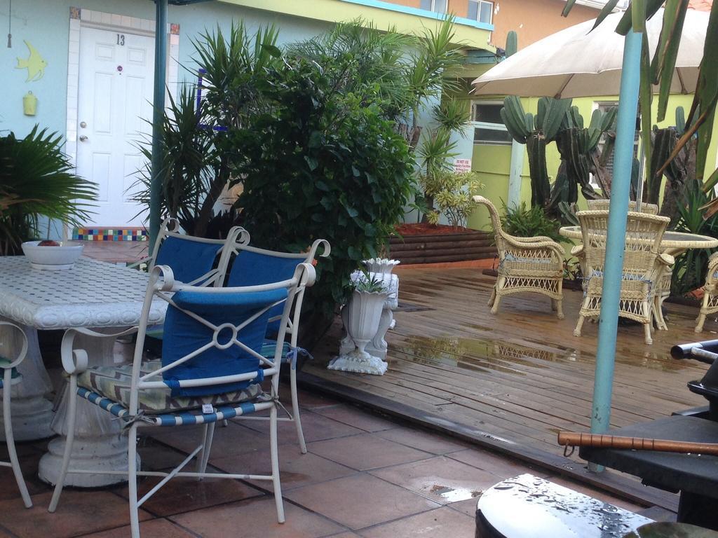 Angelfish Inn Hollywood Exterior photo