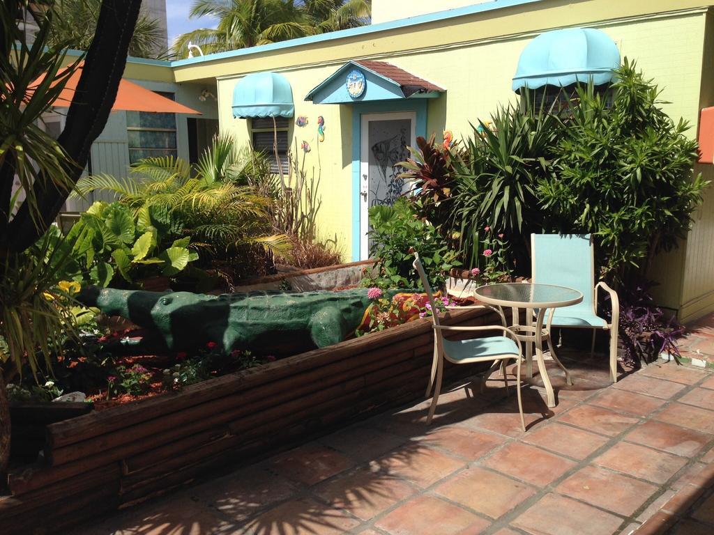 Angelfish Inn Hollywood Exterior photo