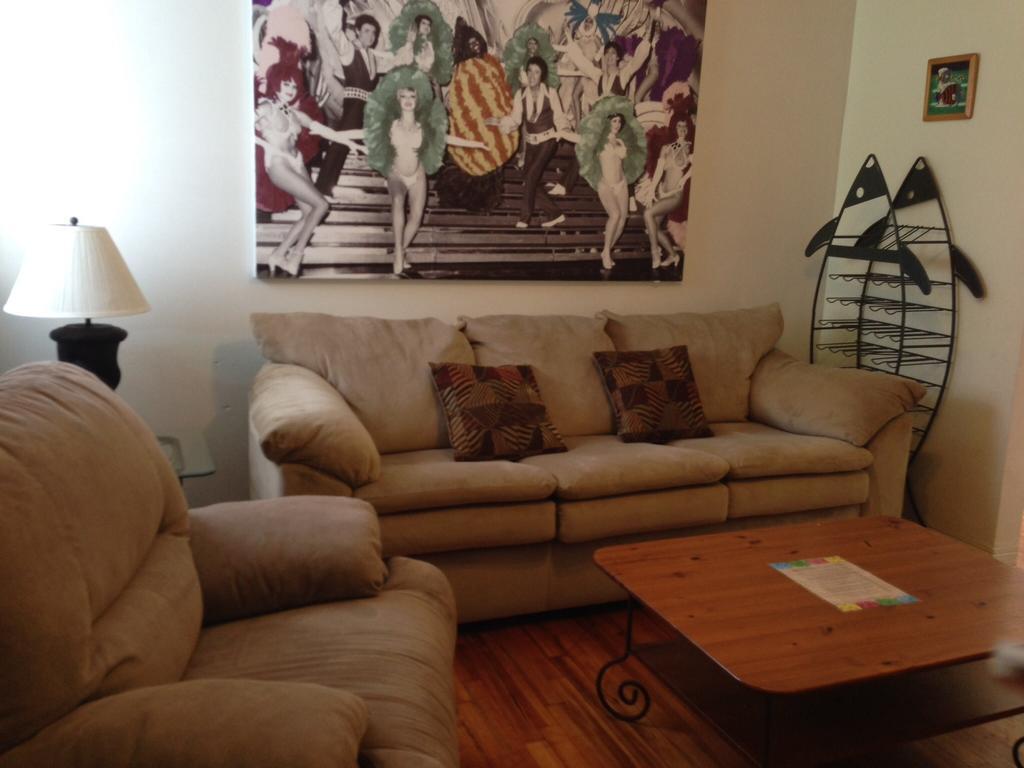 Angelfish Inn Hollywood Room photo