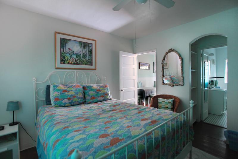 Angelfish Inn Hollywood Room photo